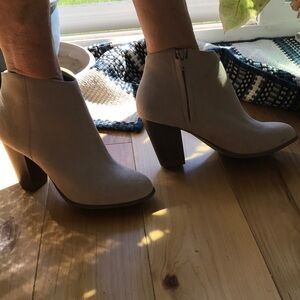 Off white ankle boots